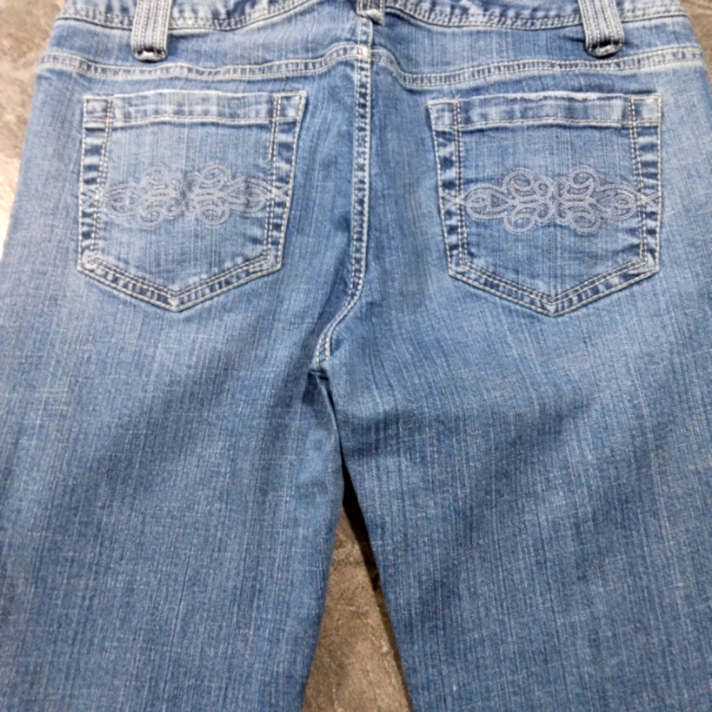 Aeropstale Chelsea bootcut jeans size 11/12 - Picture 2 of 4